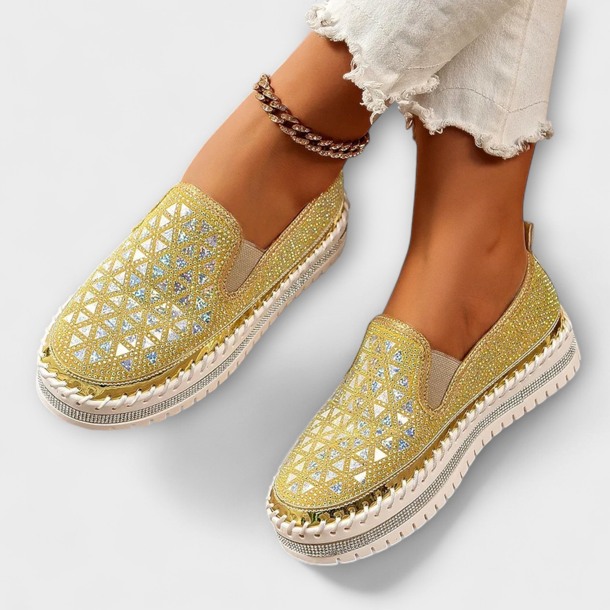 Vada – Slippers Embellished with Rhinestones