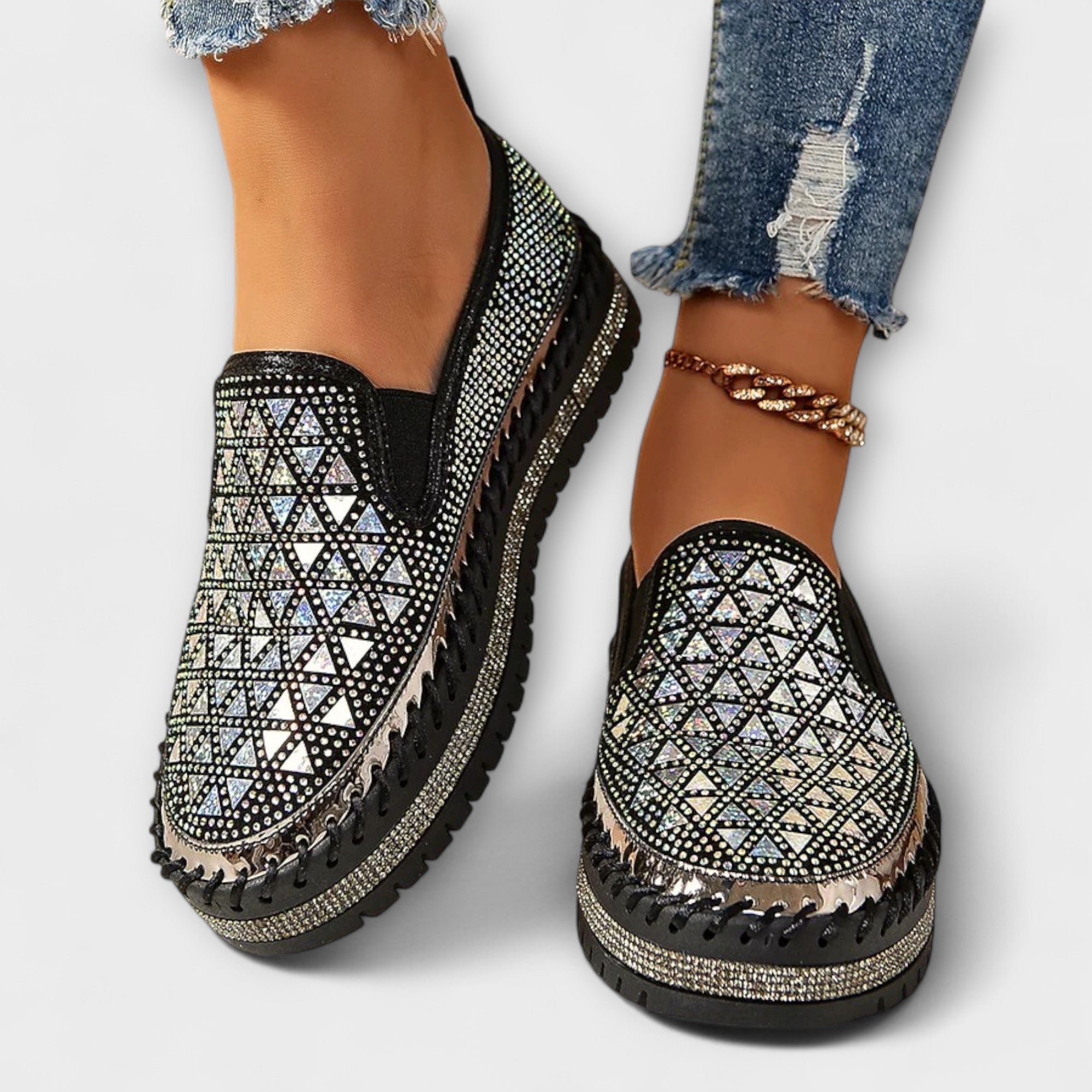 Vada – Slippers Embellished with Rhinestones