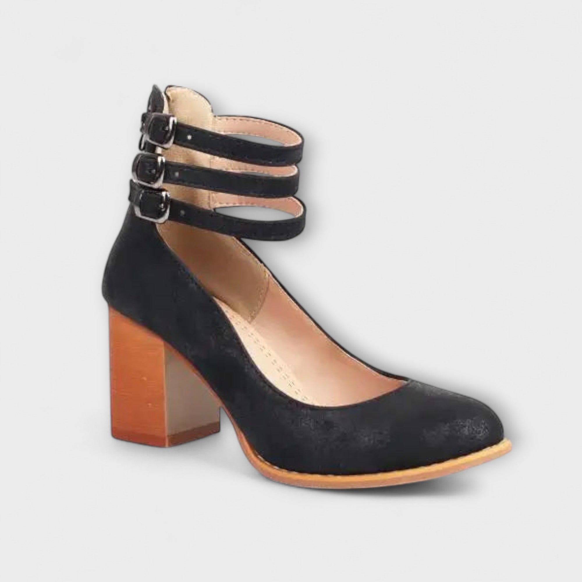 Alira – Pumps with Ankle Strap Design