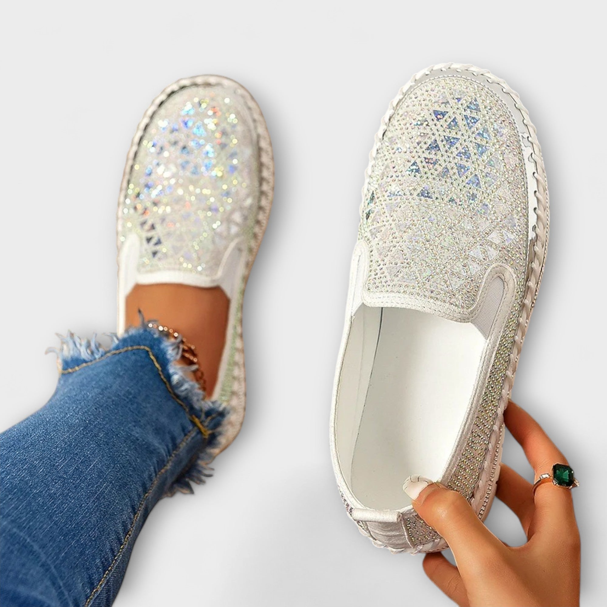 Vada – Slippers Embellished with Rhinestones