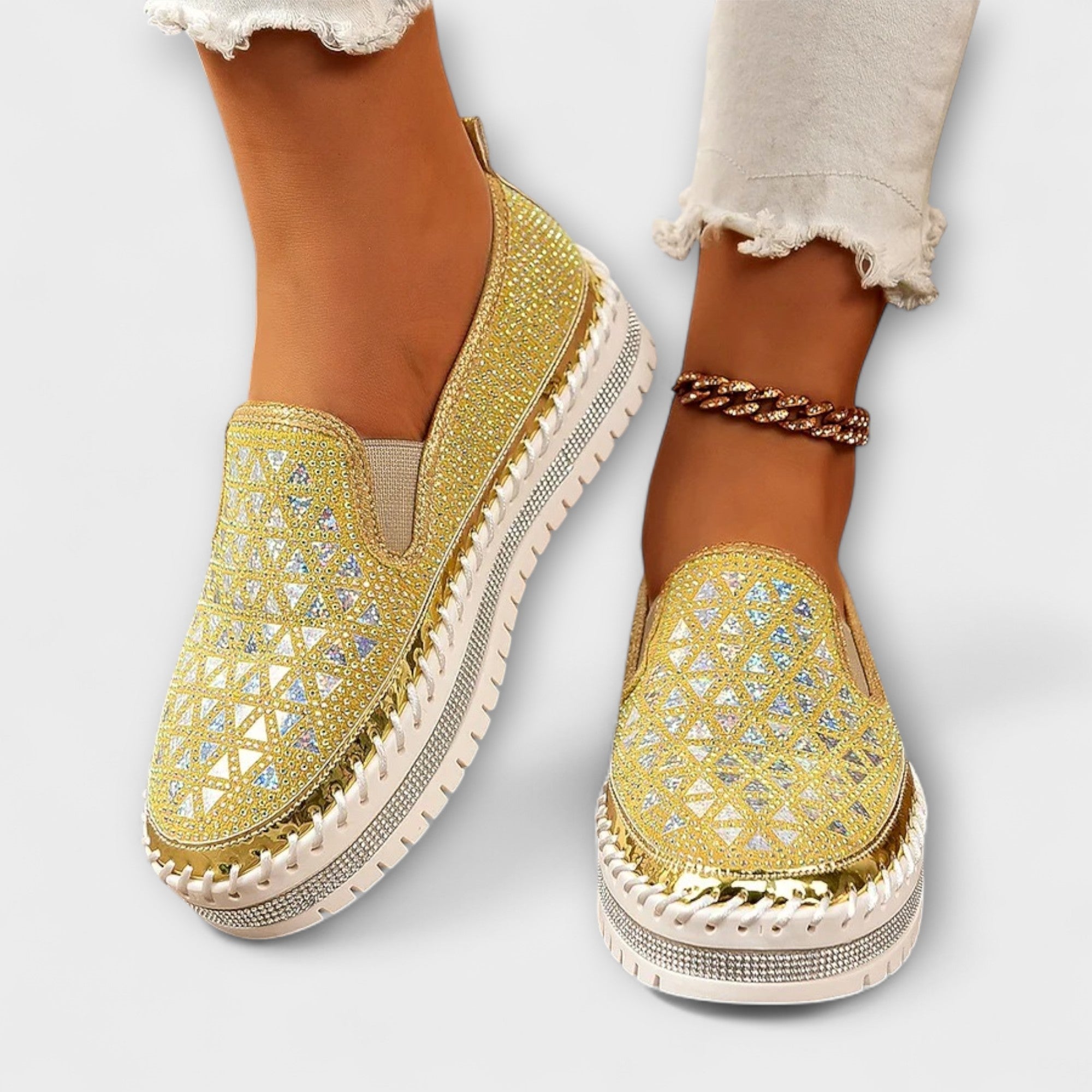 Vada – Slippers Embellished with Rhinestones