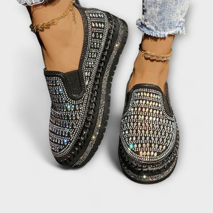 Kenna – Round toe area embellished with rhinestones