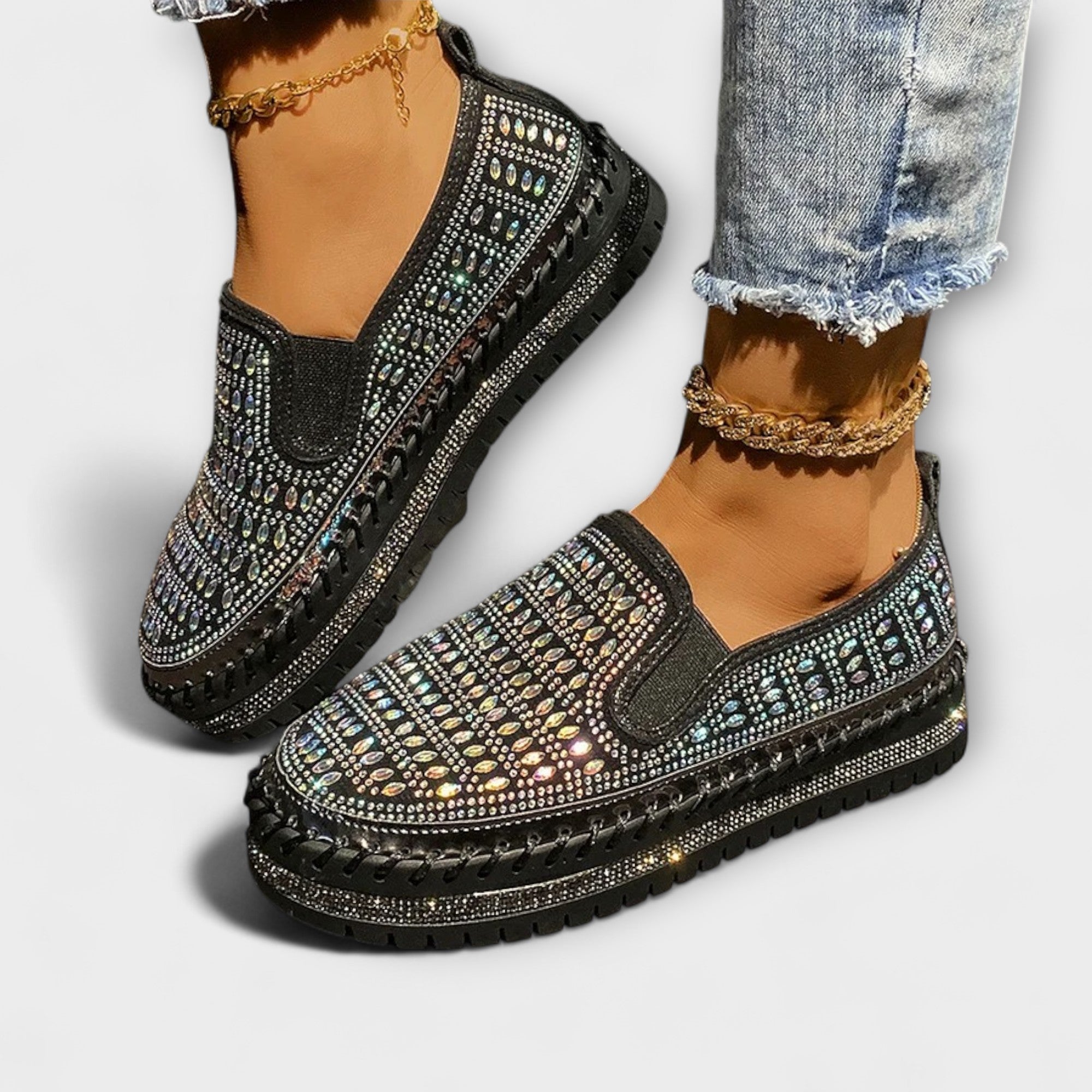 Kenna – Round toe area embellished with rhinestones