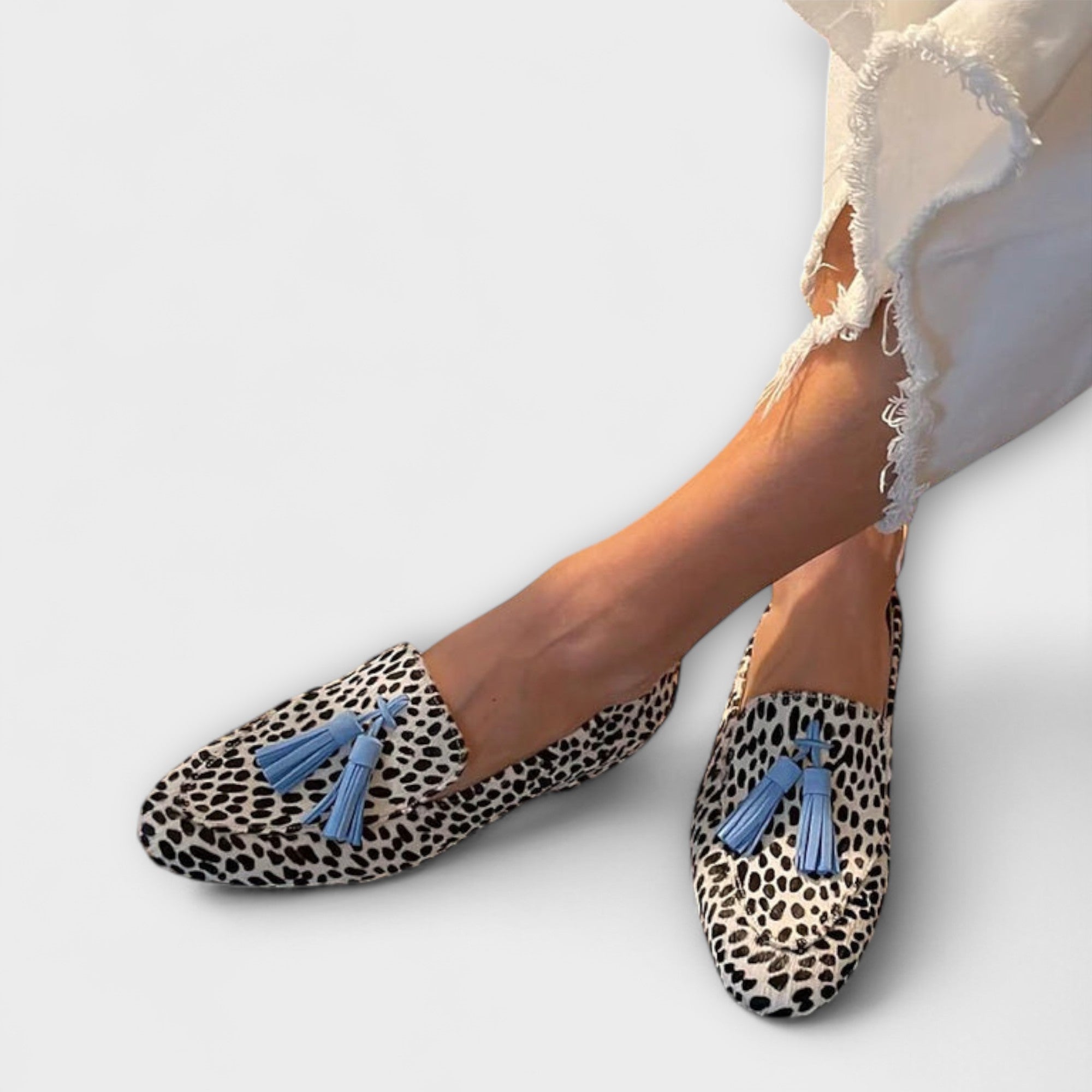 Romilly – Irregular Polka Dot Pattern and Fringe Trim