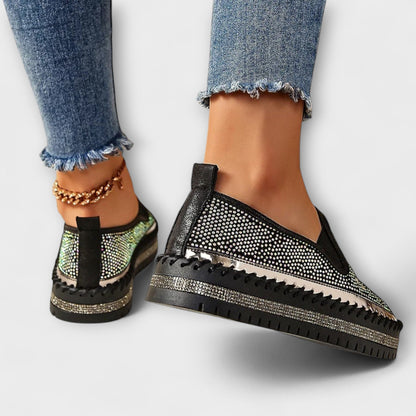 Vada – Slippers Embellished with Rhinestones